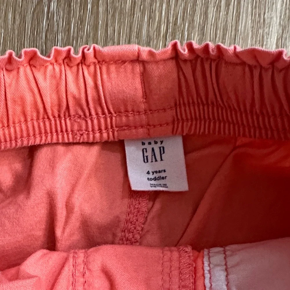 GAP Coral Ruffle‎ Hem Kids Shorts